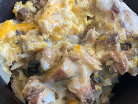 鯖缶レンジ調理で簡単。サバの卵とじ丼